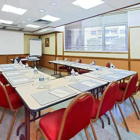 Tulip & Residences 3* 儒安维尔·勒·彭特